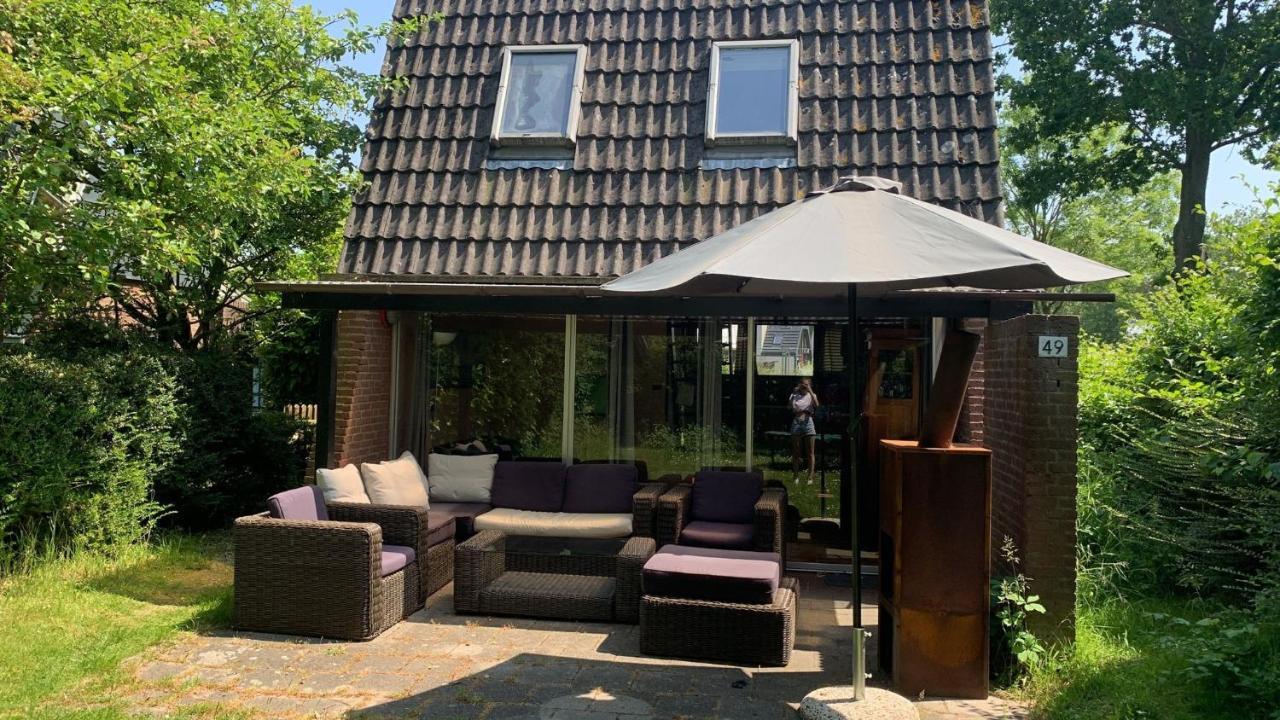 Oude-Tonge Holiday House Near Fishing Waters Exterior foto